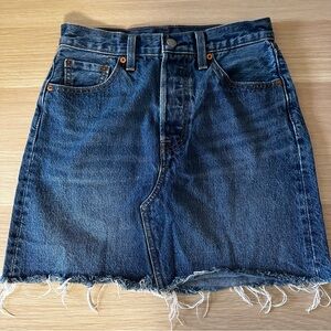 Levi’s Denim Frayed Hem Skirt